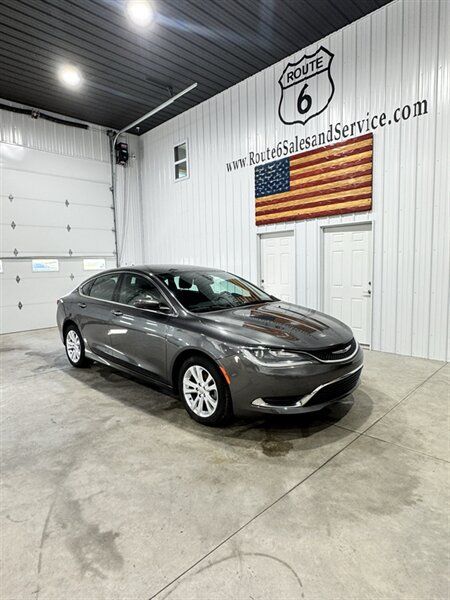 Used 2015 Chrysler 200 Limited w/ Convenience Group FWD image 1
