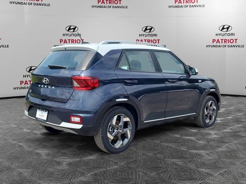 Used 2026 Hyundai Venue SEL FWD image 3