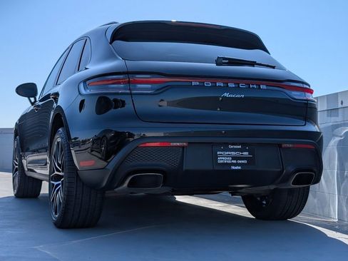 Used 2023 Porsche Macan image 3