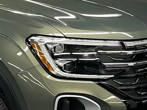 New 2026 Volkswagen Atlas Peak Edition image 44