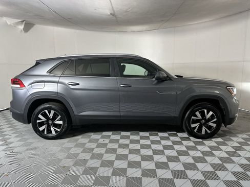 Used 2022 Volkswagen Atlas Cross Sport SE AWD/4WD image 9