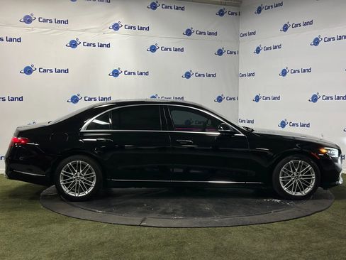 Used 2022 Mercedes-Benz S 580 4MATIC Sedan image 3