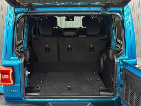 Used 2024 Jeep Wrangler Unlimited Rubicon 4xe image 17