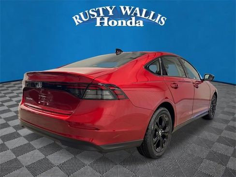 New 2025 Honda Accord SE image 3