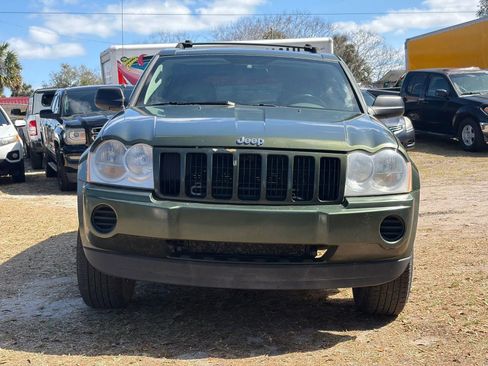 Used 2007 Jeep Grand Cherokee Laredo w/ Sun/Sound Group image 2
