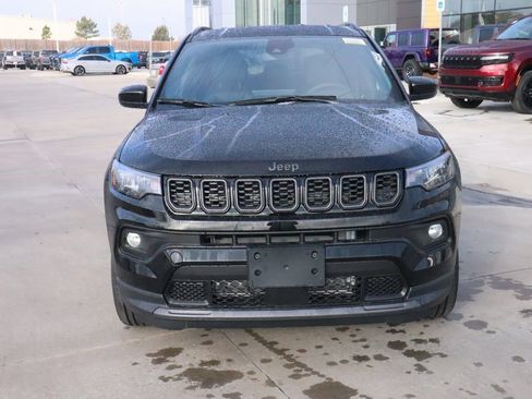 New 2026 Jeep Compass Latitude image 9