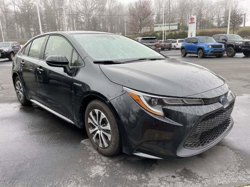 Used 2021 Toyota Corolla LE image 6