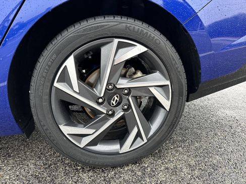 Used 2025 Hyundai Elantra Sport image 18