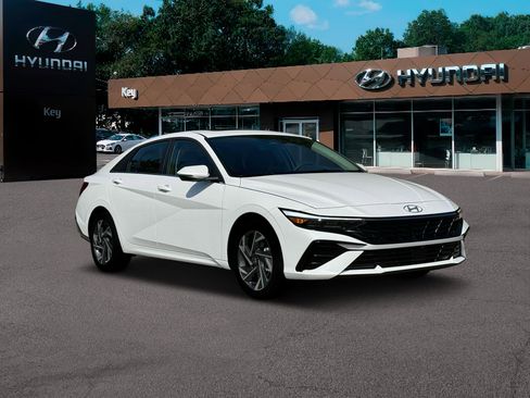 New 2025 Hyundai Elantra Limited image 11
