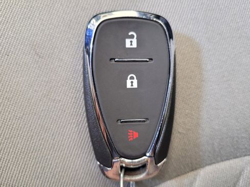 Used 2018 Chevrolet Equinox LS FWD image 32