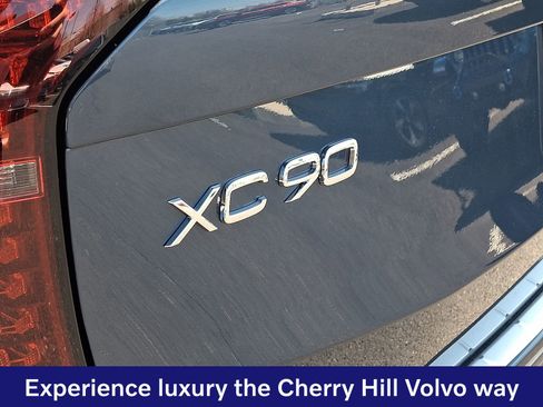New 2026 Volvo XC90 T8 Plus w/ Protection Package Premier AWD/4WD image 17