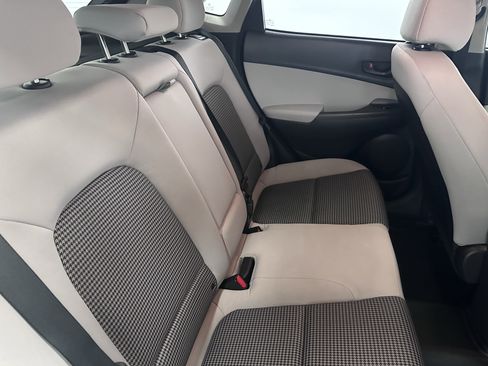 Used 2022 Hyundai Kona SE image 32