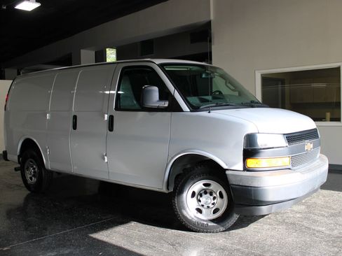 Used 2018 Chevrolet Express 2500 w/ Driver Convenience Package image 1