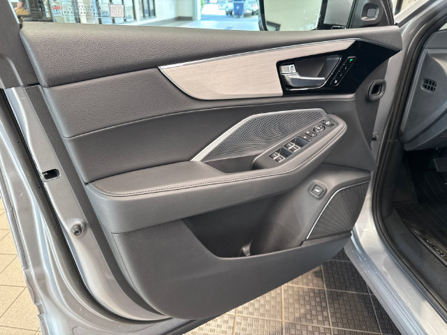 Used 2026 Acura MDX SH-AWD image 10
