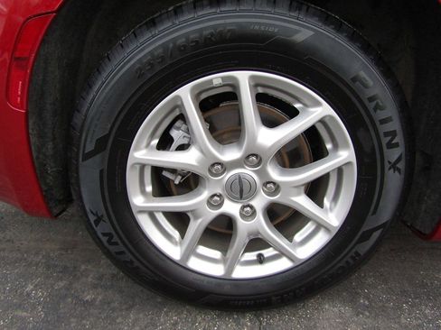 Used 2024 Chrysler Pacifica Touring-L image 31