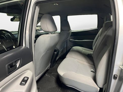 Used 2014 Toyota Tacoma PreRunner image 15