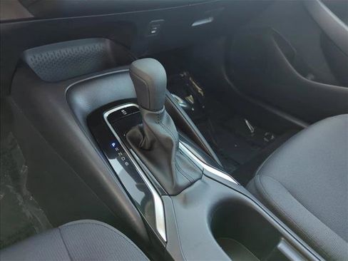 Used 2025 Toyota Corolla LE image 21