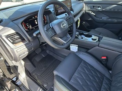 New 2026 Nissan Rogue Platinum AWD/4WD image 10