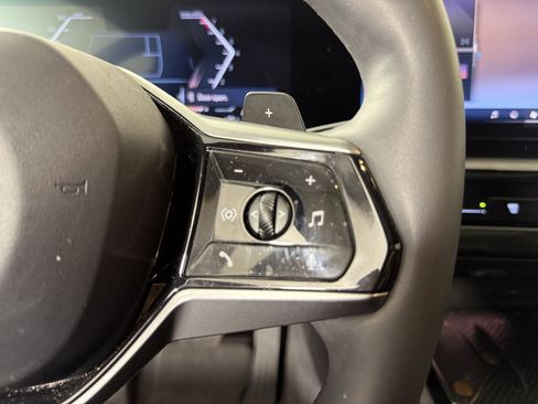 Used 2024 BMW 530i w/ Convenience Package image 16