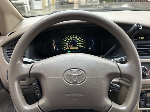 Used 2002 Toyota Sienna CE image 20