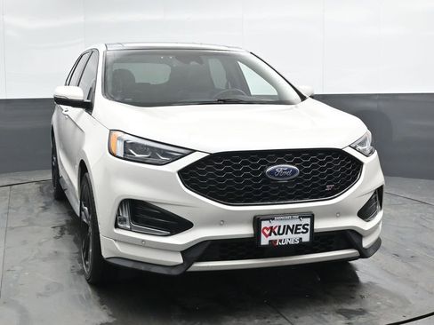 Used 2019 Ford Edge ST w/ Equipment Group 401A image 4
