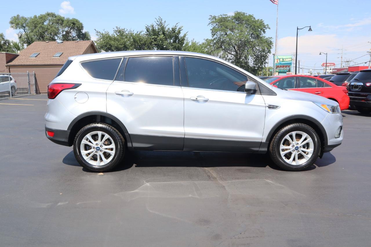 Used 2019 Ford Escape SE FWD image 6