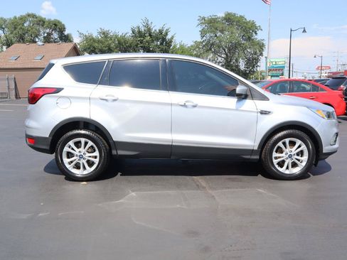 Used 2019 Ford Escape SE FWD image 6