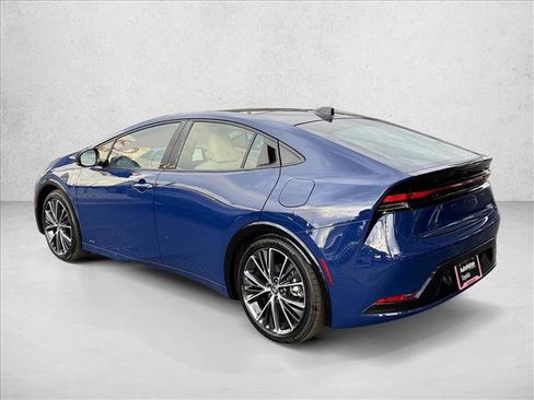 Used 2025 Toyota Prius Limited image 5