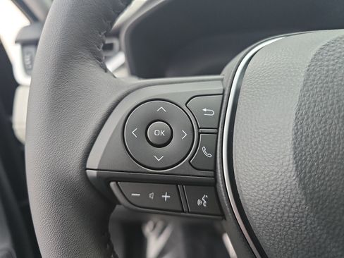 Used 2025 Toyota RAV4 Limited image 17