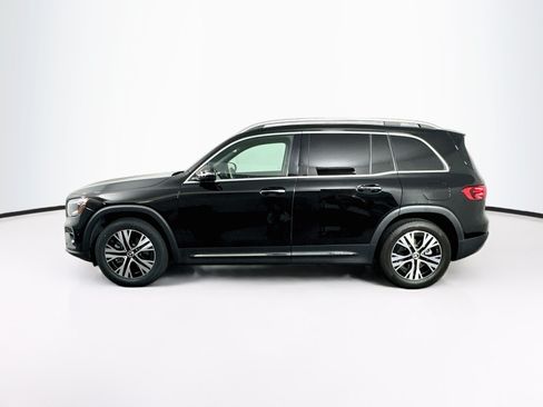 Used 2024 Mercedes-Benz GLB 250 w/ Exclusive Package image 4