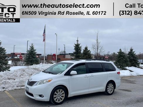 Used 2014 Toyota Sienna XLE AWD/4WD image 1