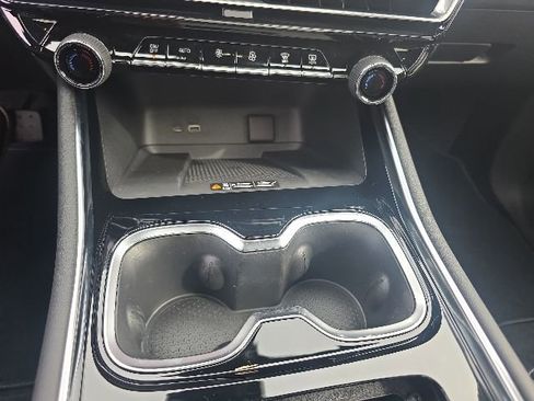 New 2026 Chevrolet Traverse RS AWD/4WD image 24