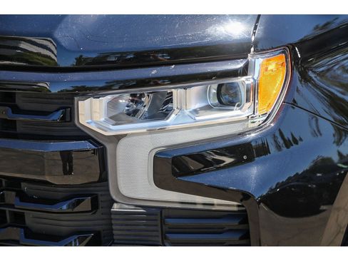 Used 2024 Chevrolet Silverado 1500 LT Trail Boss w/ LT Trail Boss Premium Package AWD/4WD image 7