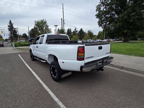 Used 2006 Chevrolet Silverado 3500 LT w/ Heavy-Duty Power Package RWD image 8