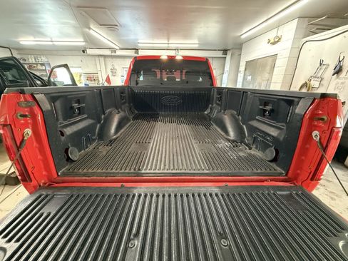 Used 2017 Ford F150 XLT w/ Equipment Group 302A Luxury image 29