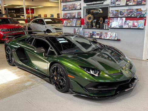 Used 2021 Lamborghini Aventador SVJ AWD/4WD image 40