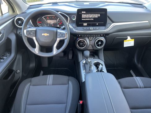New 2026 Chevrolet Blazer LT image 18