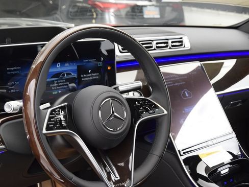 New 2026 Mercedes-Benz Maybach S 580 4MATIC image 19