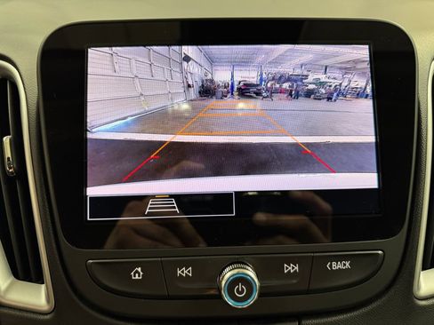 Used 2023 Chevrolet Malibu LT FWD image 23