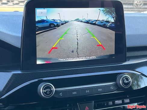 Used 2025 Ford Escape ST-Line FWD image 28