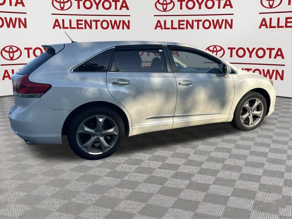 Used 2012 Toyota Venza XLE AWD/4WD image 3