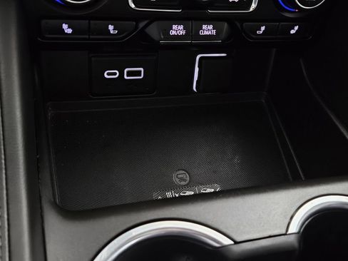 Used 2021 Chevrolet Tahoe Z71 w/ Rear Media and Nav Package image 16