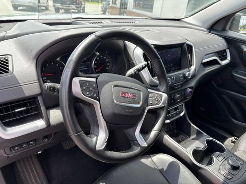 Used 2023 GMC Terrain SLT w/ Infotainment Package II AWD/4WD image 4
