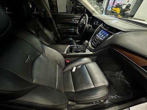 Used 2018 Cadillac CTS Luxury image 19