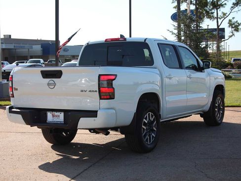 Used 2023 Nissan Frontier SV w/ SV Premium Package AWD/4WD image 13