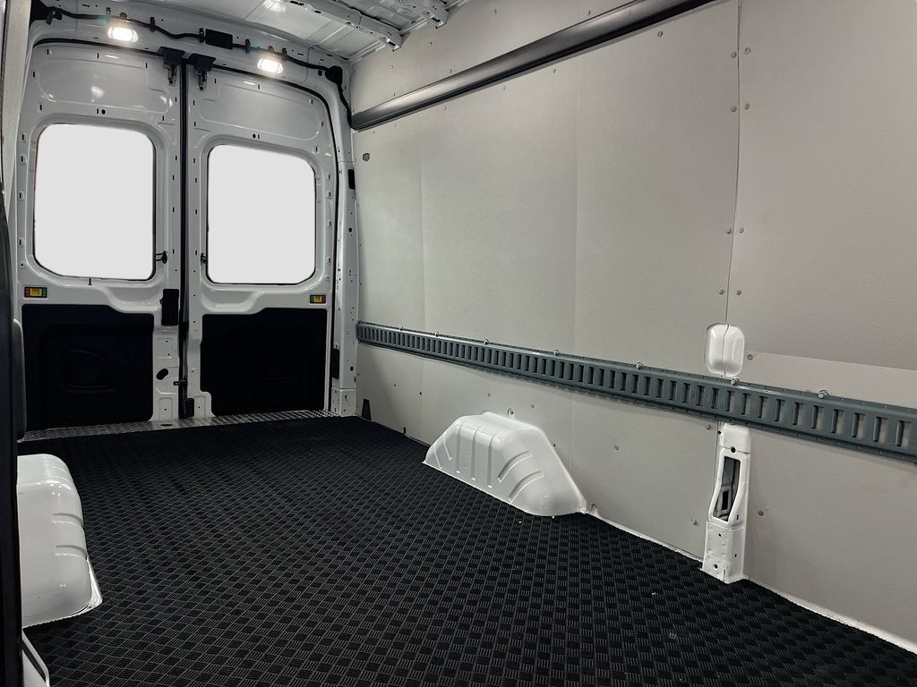Used 2025 Ford Transit 350 148 High Roof Extended RWD image 26