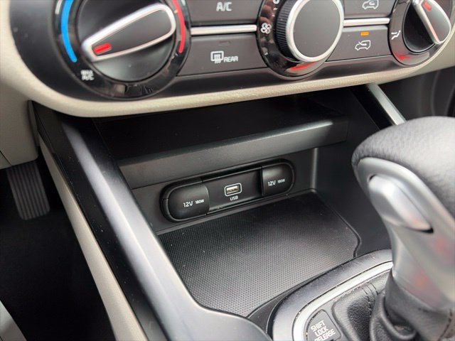 Used 2020 Kia Soul LX FWD image 13