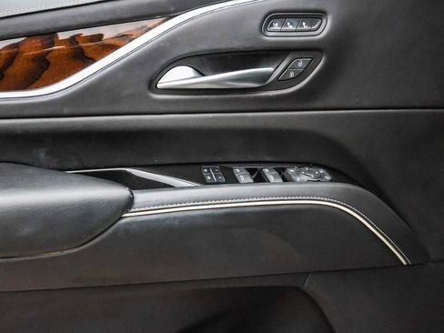 Used 2023 Cadillac Escalade Sport Platinum w/ LPO, ONYX Package image 31