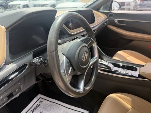 Certified 2023 Hyundai Sonata Limited FWD image 29