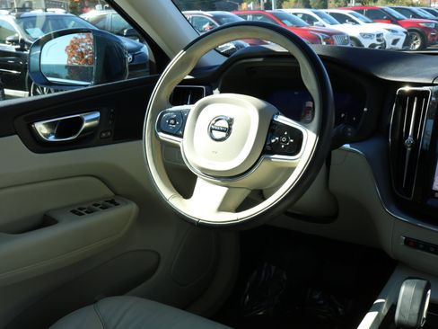 Used 2023 Volvo XC60 B5 Core w/ Protection Package Premier image 21